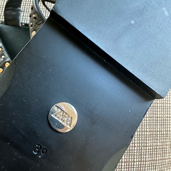 🆕 NWT Zara Black Leather Studded Sandals - Picture 16 of 16